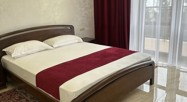 Четырёхместный номер Deluxe с балконом и с красивым видом из окна Zaporozhskaya Sech