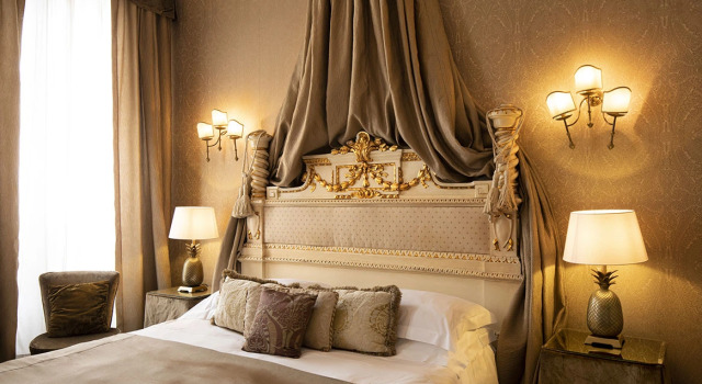 Двухместный люкс Exclusive Damasco with lagoon view Hotel Metropole Venezia