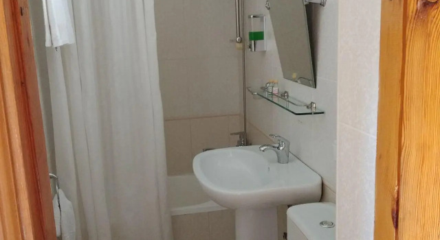 Номер Standard Sasha & Son Hotel