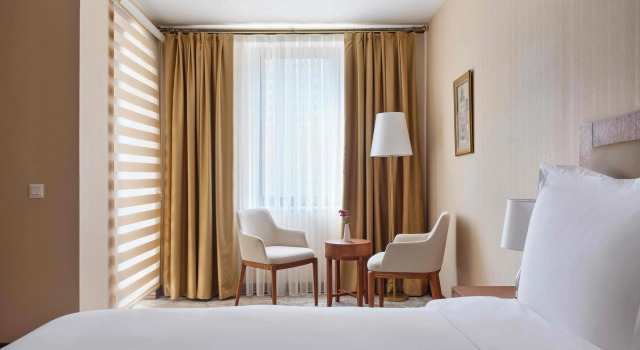 Двухместный полулюкс с балконом и с видом на город The Central Point Hotel Baku