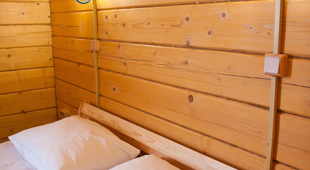 Четырёхместный номер Comfort с красивым видом из окна Эко отель Бертка