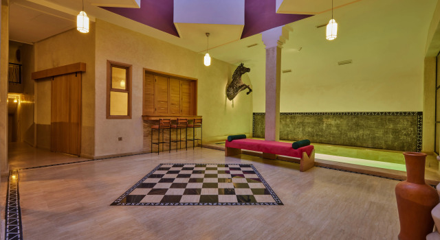 Zen Zone Boutique Riad & Spa, Забронировать Бутик-отель Отели Марракеш-Тенсифт-Эль-Хауз с парковкой, Парковка