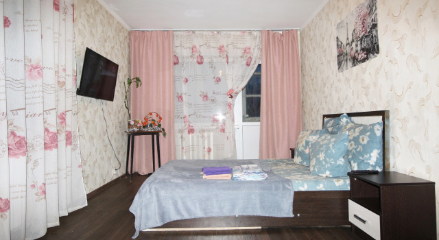 U Kremlya Dom 3 Apartments, Prenota Appartamento Sovetsky district 