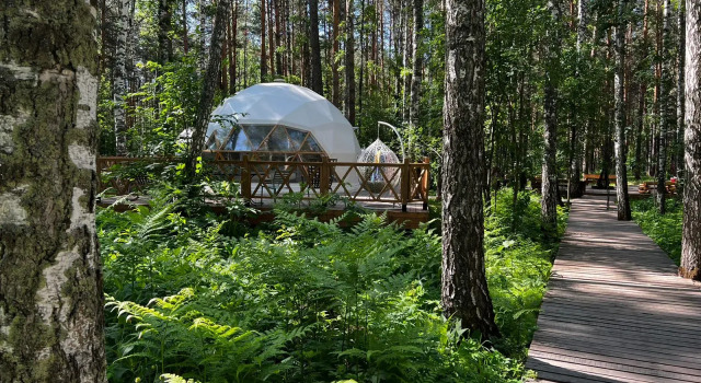 Дом-сфера с террасой Белый Парк-отель Хвоя