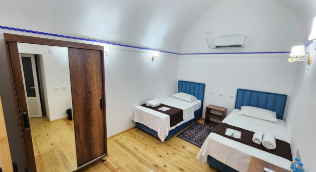 Двухместный номер Standard с балконом Отель Caravansaray Rashid