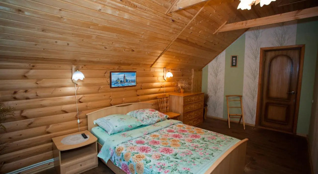 Четырёхместные апартаменты Comfort с красивым видом из окна Гостевой Дом Августин