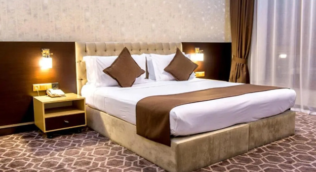 Двухместный номер Делюкс с балконом и с видом на город Megapolis Hotel Shymkent