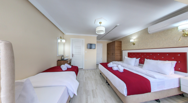 Трёхместный номер Superior Cihangir Palace Hotel