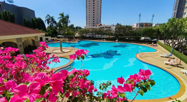 Апартаменты Thai Lux Jomtien, Забронировать Апартаменты/квартира Джомтьен-Бич Паттайя