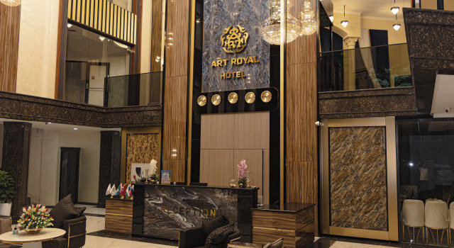 Отель Arl Royal