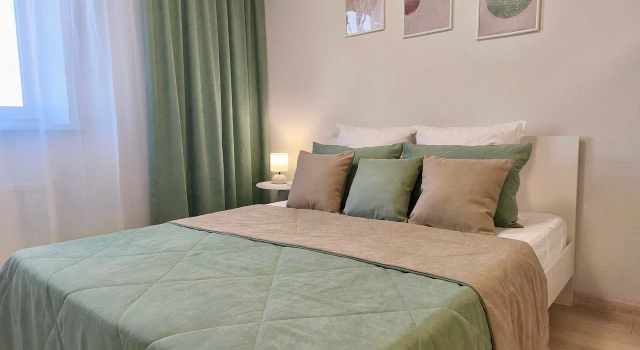 Stilnie v sovremennom ZhK Ryadom s viezdom iz goroda Apartments, Book Apartment Hotels in Tyumen Region with Parking, Parking