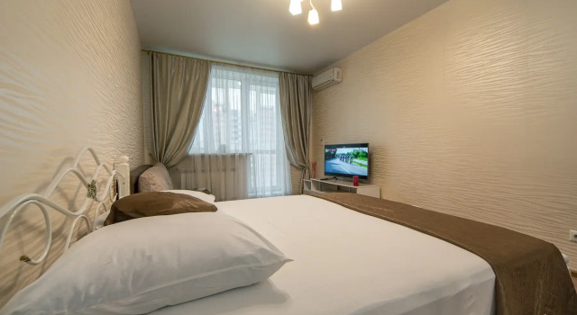 Flat Ot Kompanii Khoum Hotel Na Ul. Karlamarksa 4a, Prenota Appartamento Hotel a Samara con parcheggio, Parcheggio