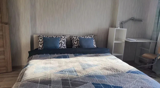 Apartment at Silvery 12 street, Buchen Sie Ferienwohnung Motovilikhinsky City District 