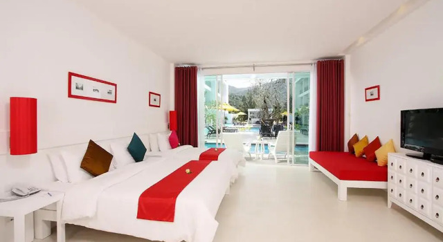Двухместный номер Deluxe с выходом к бассейну Serene Wing The Old Phuket - Karon Beach Resort