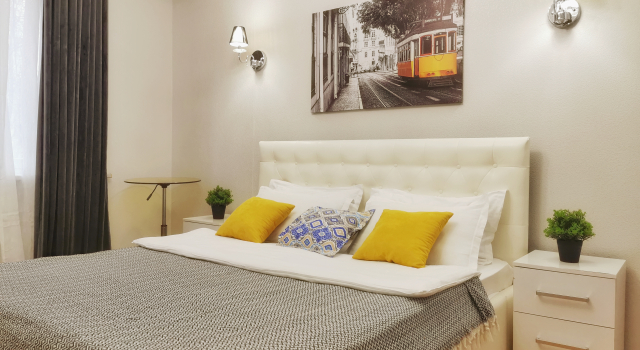 M.O.O.N. APARTMENTS Zenkova 86 Apartments, Boek Appartement Koktobe Alma-Ata, in de buurt van Abay Metro Station