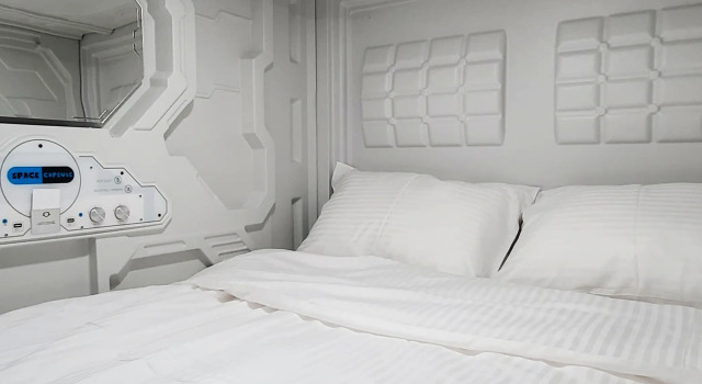Double Capsule Capsula  Hostel