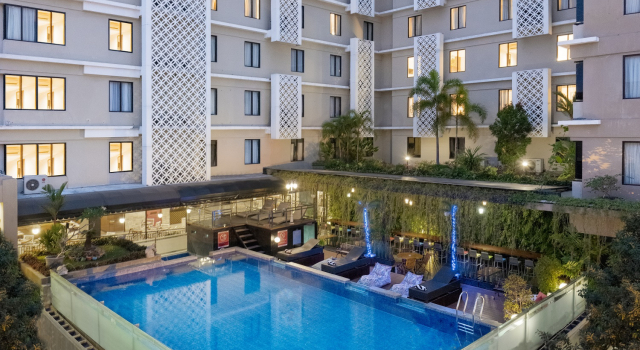 The Alana Hotel & Conference Center Malioboro Yogyakarta, Book Hotel Hoteller i Mantrijeron med pool, Swimmingpool