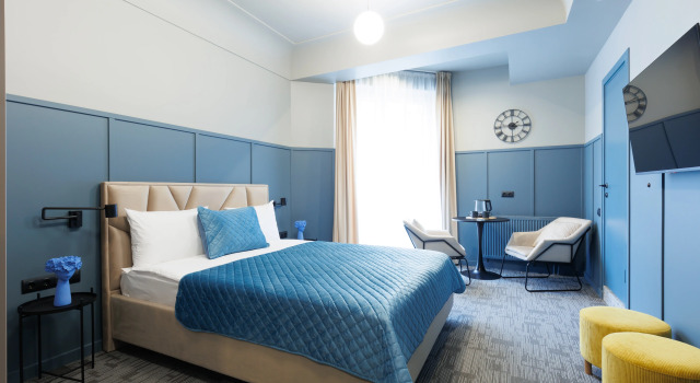 Двухместный номер Комфорт с балконом Меблированные комнаты Simple Hotel B9