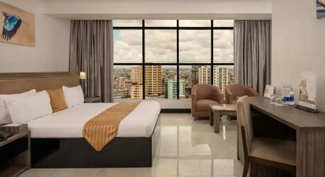 Полулюкс Отель Golden Tulip Dar City Center