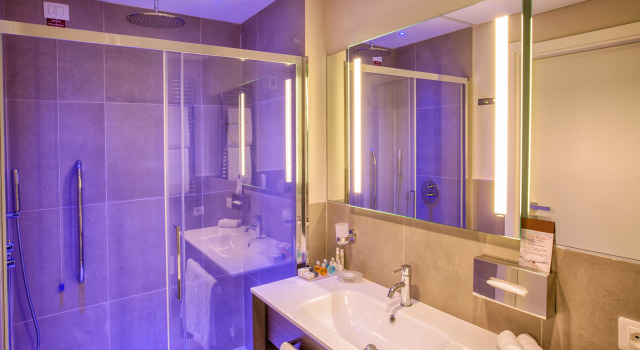 Двухместный номер Guest DoubleTree by Hilton Yerevan City Centre