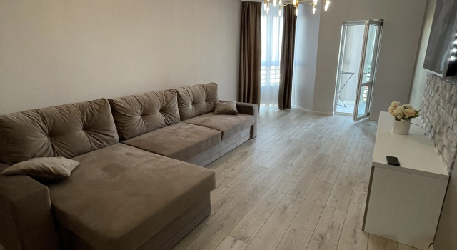 Квартира Премиум 2-комнатная в центре, 83 м², 8 мин до моря, Забронировать Апартаменты/квартира Отели Зеленоградска с парковкой, рядом с Преображенский собор, Парковка
