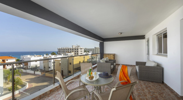 Superior Apartment 2 Schlafzimmer mit Balkon und mit Meerblick Seafront Protaras Apartments