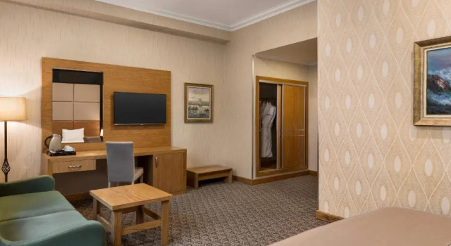 Двухместный номер Standard Wyndham Baku