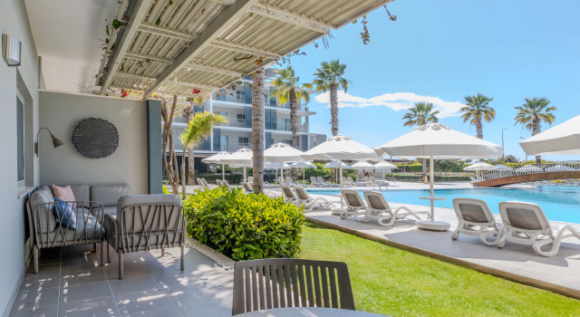Люкс (2+2) Deluxe Poolside Terrace Barut GOIA