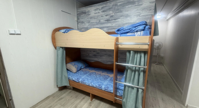 Кровать в общем номере Орион