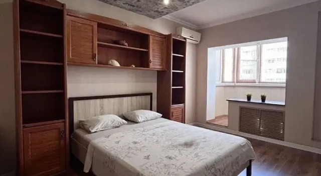 Квартира на Александра Покрышкина, 4/4 (325)