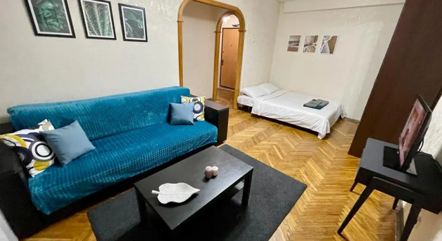 Uyutnaya u metro Sokol Apartment, Book Lejlighed Hoteller i Sokol med parkering, Parkering