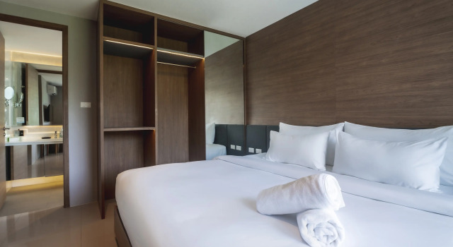 Двухместные апартаменты с 2 комнатами с балконом Апартаменты Beachfront 1501 br at Wyndham Naithon Phuket