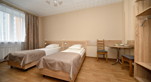 Camera tripla Standard Hotel SRGK VOS
