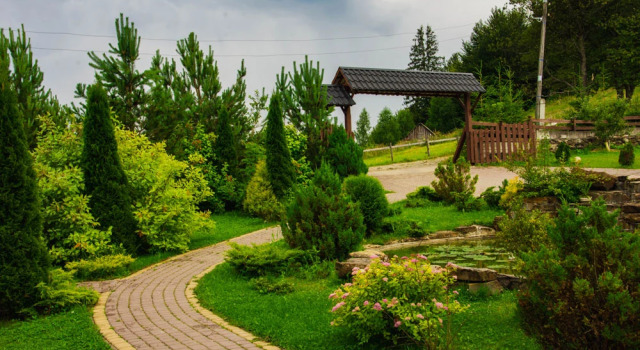 Vershina Apart-Hotel, Varaa Huoneistohotelli Hotellit Ivano-Frankivsk ruokailulla, Puolitäysi / Täysihoito