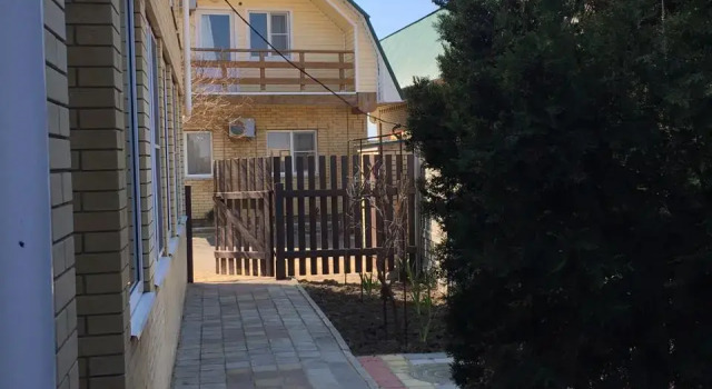 Коттедж с 5 комнатами с балконом Пансионат ЮгРа
