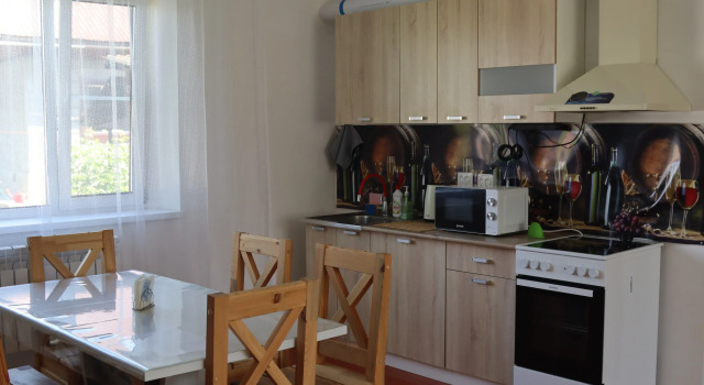 Private house Uyutny Dom V Samom Bolshom Sele Rossii, Buchen Sie Hotel Maima Mayminsky Rayon