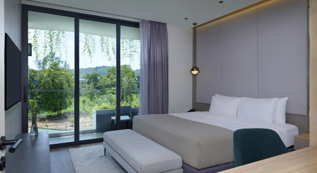 Люкс La Green Pool Access с 2 комнатами с балконом Отель La Green Hotel & Residence Пхукет