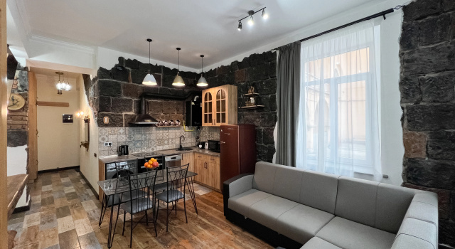 Апартаменты Aros Apartment, Забронировать Апартаменты/квартира Отели Гюмри с парковкой, Парковка