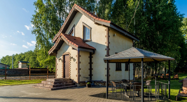 Usad'ba Vishnevyij Sad House 2 Pruvate House, Prenota Casa vacanze Hotel a Anello d'Oro con piscina, Piscina