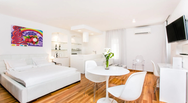 Двухместная студия Deluxe Divota Apartment Hotel