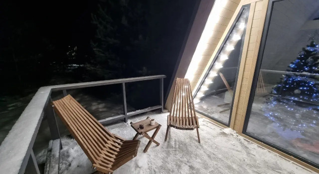 Ladacha Chalet, Boek Chalet  