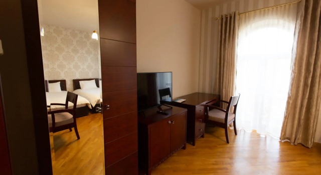 Standard Doppel Zimmer mit Balkon und mit Blick Latar Hotel Yerevan