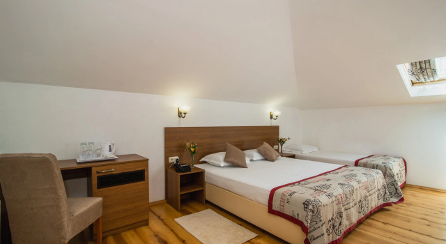 Komfortní Čtyřlůžkový pokoj Villa Oneiro Hotel