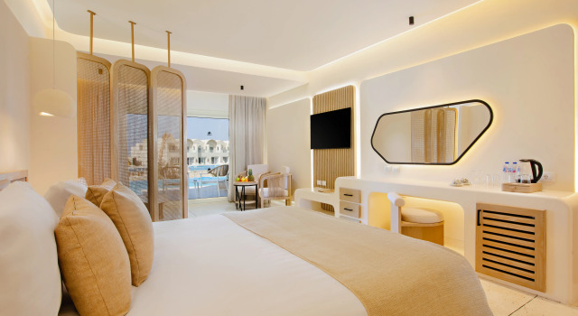 Двухместный полулюкс Swim Up Sunrise Anjum Resort