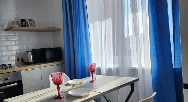 Uyutnaya Studiya na Dmitrovoy Gore Flat, Prenota Appartamento  