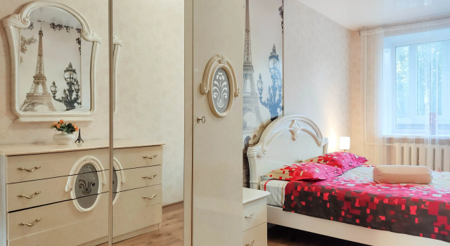 Mishel V Tsentre Set Yokhoum Apartments, Prenota Appartamento Yoshkar-Ola 