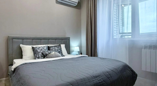 Uyutnaya Studiya V Tsentralnoy Chasti Goroda Apartment, Rezervovat Apartmán Hotely v Amurská s parkováním, Parkování