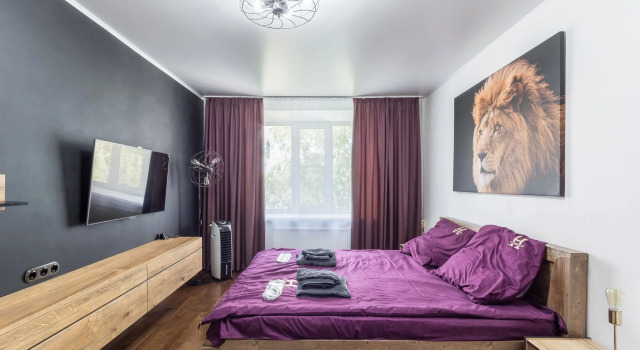 Yarkaya nedaleko ot tsentra Flat, Rezerwuj Apartament Hotele w Obwód pskowski z parkingiem, Parking