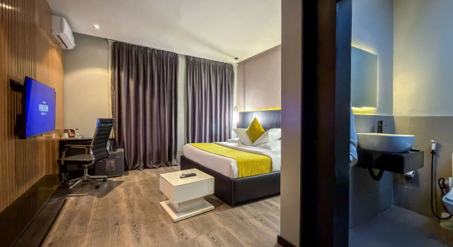 Номер Deluxe с красивым видом из окна Peregrine Hotel Jos