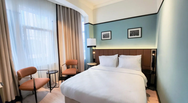 EA Exclusive Hotel